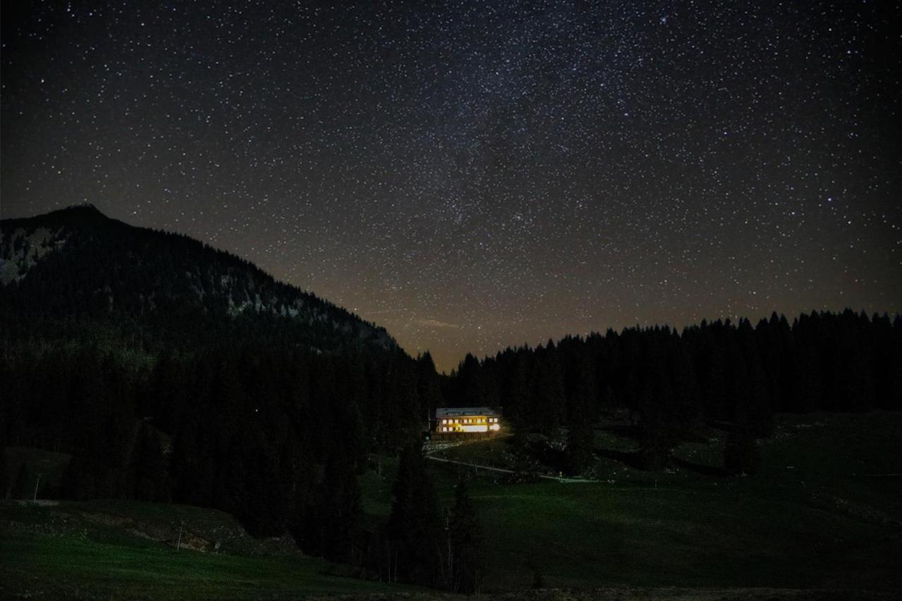 Spitzing Lodge Ferienwohnungen - Wanderparadies In Den Bergen ชปิตซิงซี ภายนอก รูปภาพ